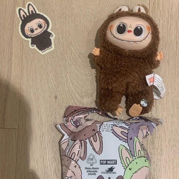 (Rare) Exciting Macaron Labubu - Picture 3 of 3